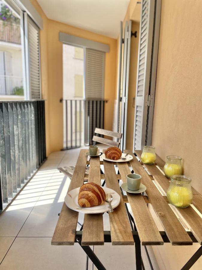 Apartment Vieil Beachside Apartment: Brand New With Parking