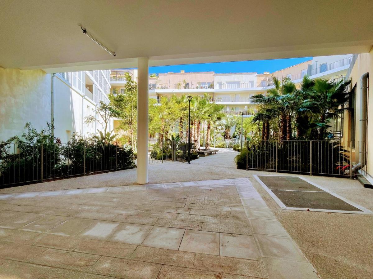 Vieil Beachside Apartment: Brand New With Parking Antibes