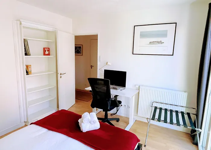 Apartment Vieil Antibes 82 M2 With Secured Private Parking 3 Rooms